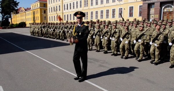 Курсанти Академії Сухопутних військ у Львові отримують 8-20 тис. грн стипендії