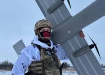 Дрон «Молнія» вдарив по багатоповерхівці у Харкові, серед постраждалих є діти