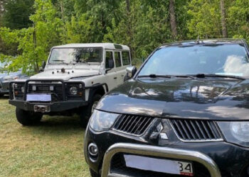 Poľskí lesníci odovzdali 22 SUV pre ukrajinskú armádu