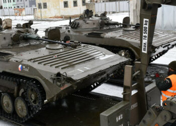 Česká republika sa pripravuje poskytnúť Ukrajine delostrelecké granáty kalibru 152 mm