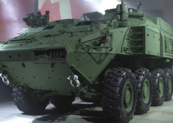 Kanada prevezie na Ukrajinu moderné obrnené transportéry a kamery pre „Bayraktarov“.