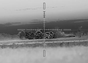 Ozbrojené sily Ukrajiny zničili s Rusmi obrnený automobil Typhoon v Chersonskej oblasti (video)