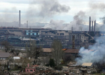 Rusi bombardovali "Azovstal" napriek inštrukciám, aby nezaútočili na priemyselnú zónu Mariupol