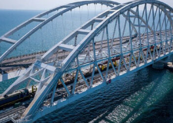 Rusi rozmiestnili pri Krymskom moste veľké množstvo systémov protivzdušnej obrany, uviedol tajomník Národnej bezpečnostnej rady.