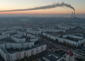 Rusi umiestnili vojenskú techniku ​​do spiacich priestorov Energodaru