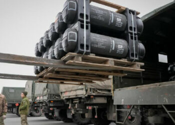 Ruskí agenti mali za úlohu sledovať trasy dodávok zbraní na Ukrajinu