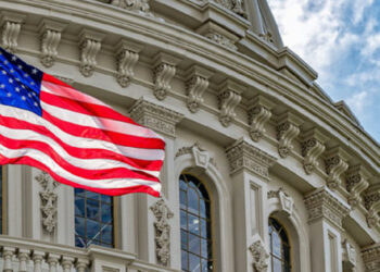 Snemovňa reprezentantov USA schválila vyčlenenie 13,6 miliardy dolárov pre Ukrajinu