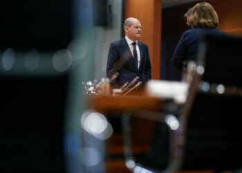 Nemecká kancelárka naštvaná výzvami na poskytnutie tankov Ukrajine