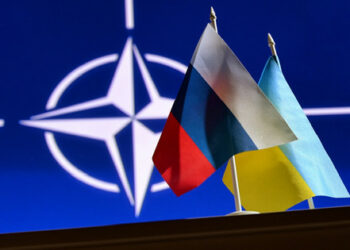 NATO sa pripravuje na "fyzickú reakciu" na ruský jadrový úder, tvrdí agentúra Reuters