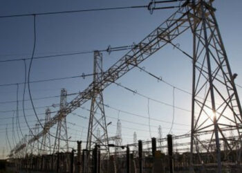 Takmer polovica ukrajinského energetického systému je deaktivovaná v dôsledku ruského ostreľovania