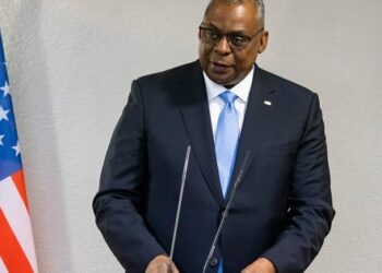 Šéf Pentagonu varuje spojencov pred "rozhodujúcim momentom" pre Ukrajinu