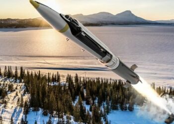 Spojené štáty pripravujú balík pomoci vo výške 2 miliárd dolárov pre Ukrajinu s raketami dlhého doletu, uvádza Reuters