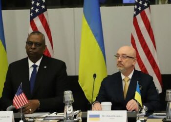 Vedúci Pentagonu ubezpečil, že spojenci na jar pomôžu ozbrojeným silám začať protiofenzívu