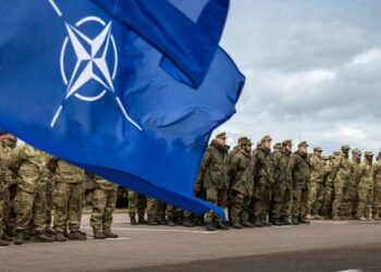 НАТО готується розмістити близько 300 тисяч військових на кордоні з Росією