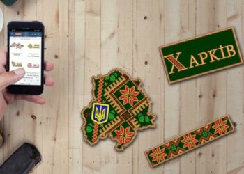 Львів'янин запустив виробництво шевронів, щоб допомогти військовим