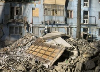 Під завалами зруйнованого росіянами будинку в Запоріжжі знайшли ще двох загиблих