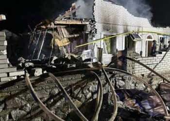 Росіяни вдарили ракетами по приватному будинку в Запоріжжі, загинула дитина