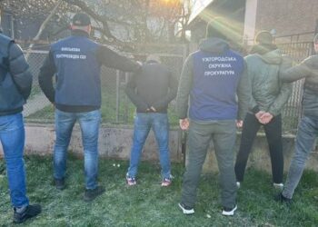 На Закарпатті затримали зловмисників, які переправляли чоловіків в Угорщину