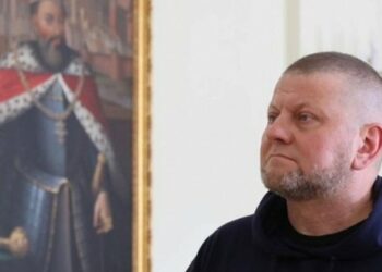 Валерій Залужний прибув до Львова з неанонсованим візитом. Фото дня