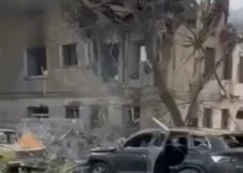 Внаслідок обстрілу лікарні у Дніпрі постраждало 15 людей та одна загинула