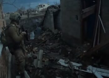 Журналісти показали унікальні кадри боїв за знищену Мар'їнку