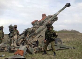 Сирський повідомив про прибуття касетних боєприпасів до України