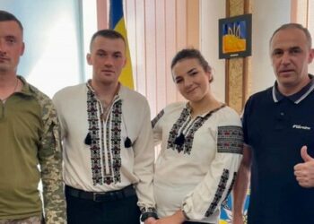 Молодята з Верховини за весільні гроші купили чотири дрони для ЗСУ (фото)