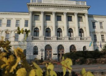 У «Львівській політехніці» прокоментували заяву Фаріон про російськомовних військових