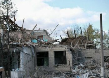 Росіяни атакували школу на Херсонщині керованою авіабомбою