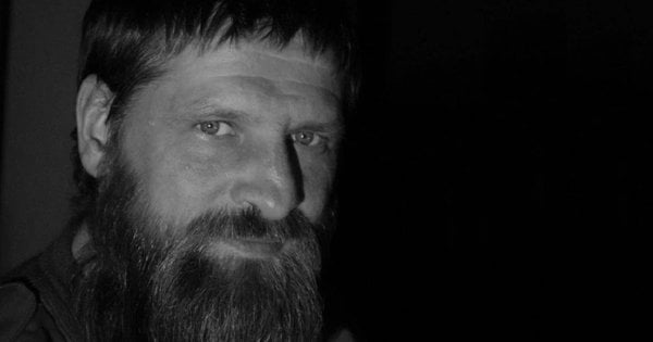 Актор Василь Кухарський помер після поранення на фронті