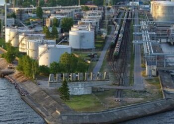 ГУР атакувало дронами нафтобазу біля Санкт-Пєтєрбурга