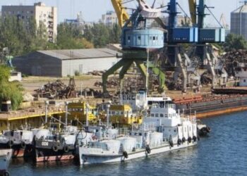 Росіяни обстріляли вантажний корабель у херсонському порту