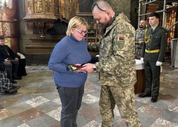 Королівська бригада вручила у Львові ордени «Хрест Героя» родинам загиблих захисників