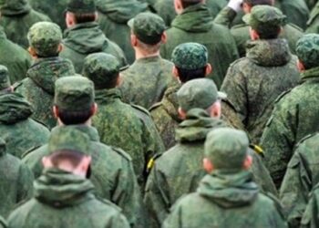 Росія планує до кінця року набрати за контрактом 400 тис. військових