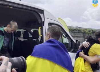 Україна повернула п'ятьох депортованих Росією дітей-сиріт