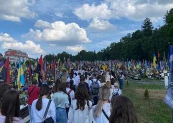 У Львові на Марсовому полі поховали 25-річну «госпітальєрку» Ірину Цибух