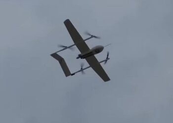 Українські дрони атакували буксир та баржу росіян в Таганрозькій затоці