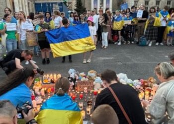 Українці вийшли на мітинги на підтримку «Охматдиту» у низці країн (фото, відео)