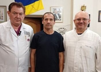 Київські кардіохірурги провели унікальну операцію захиснику з важким пораненням серця