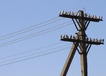 Через масовану атаку росіян в Україні запровадили екстрені відключення світла