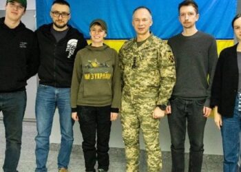 Головнокомандувач ЗСУ Олександр Сирський зустрівся з волонтером Сергієм Стерненком
