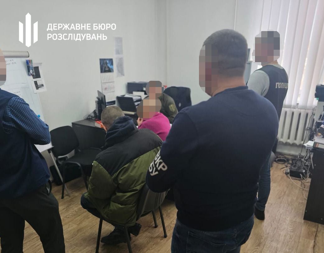 Podozrivý bol aj vojak, ktorý opravoval dom