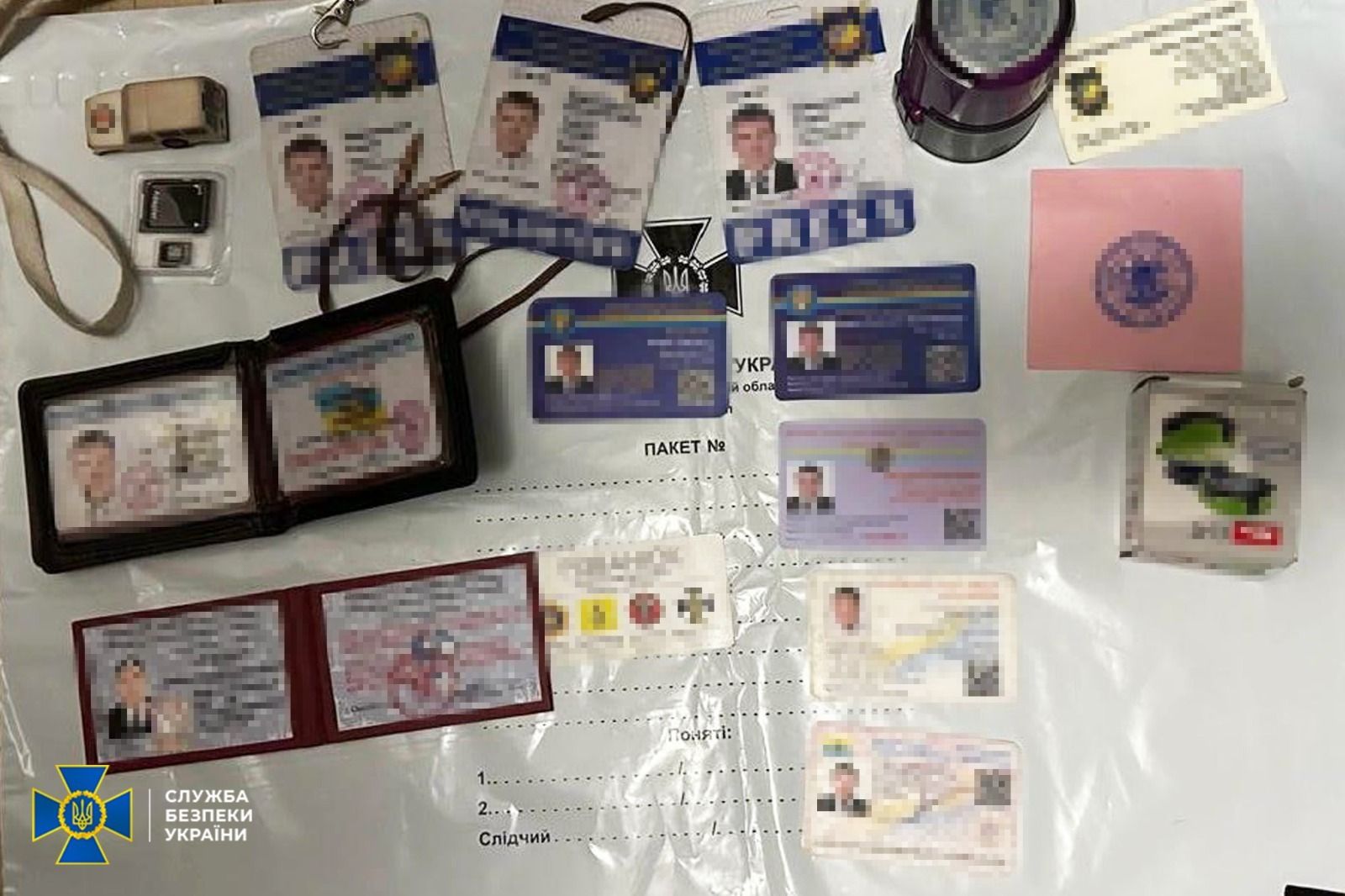 Dokumenty zaistené SSU. Foto Bezpečnostná služba Ukrajiny